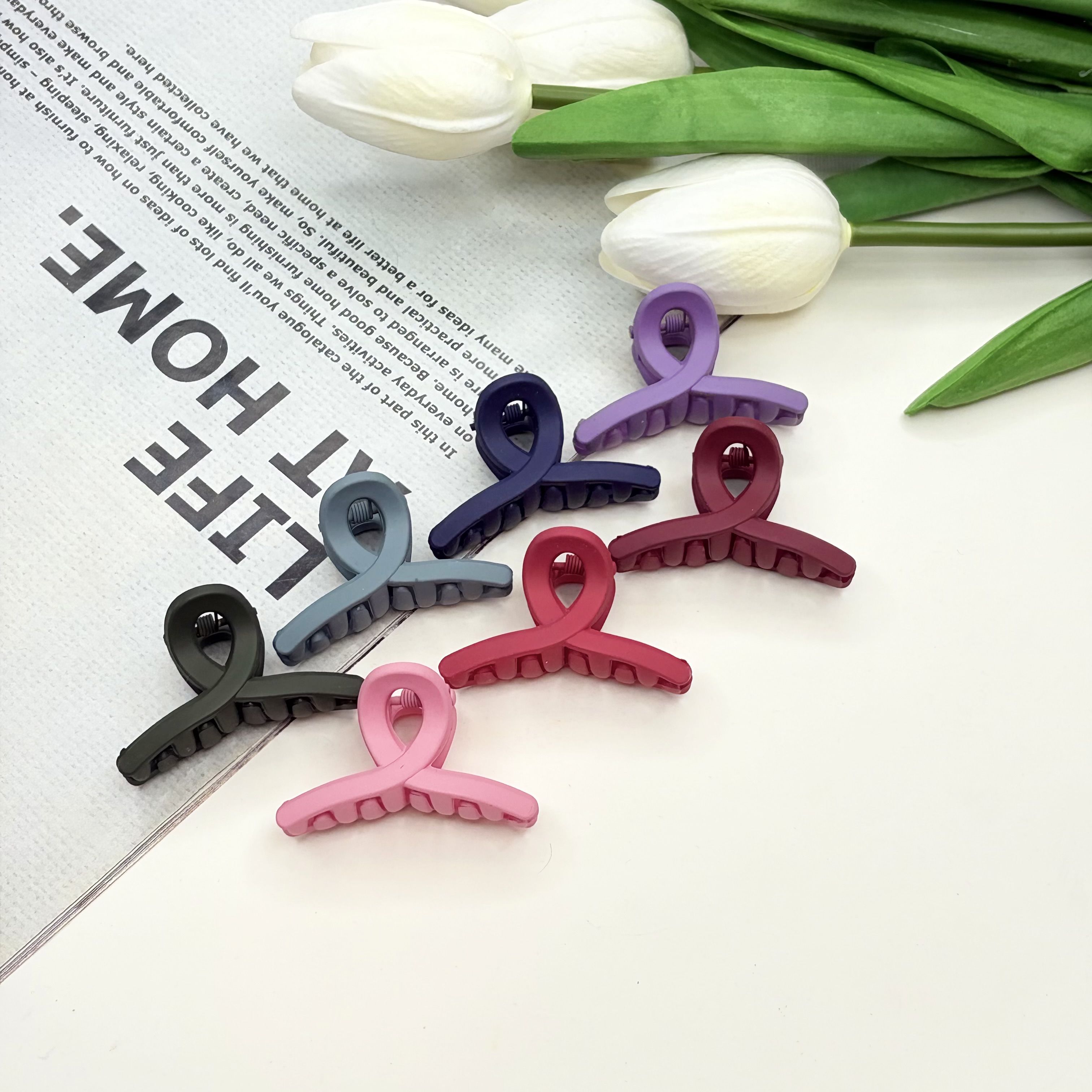 کلیپس مدل پاپیون سایز کوچک رنگی مات 4cm