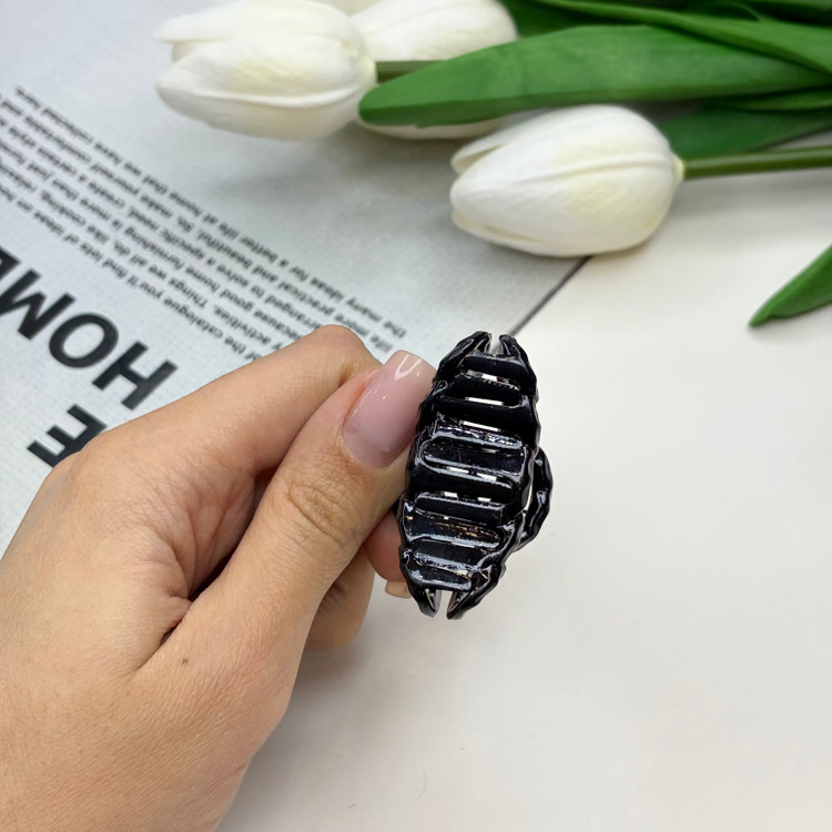 کلیپس مدل حلقه حلقه ای سایز کوچک رنگ مشکی براق3cm