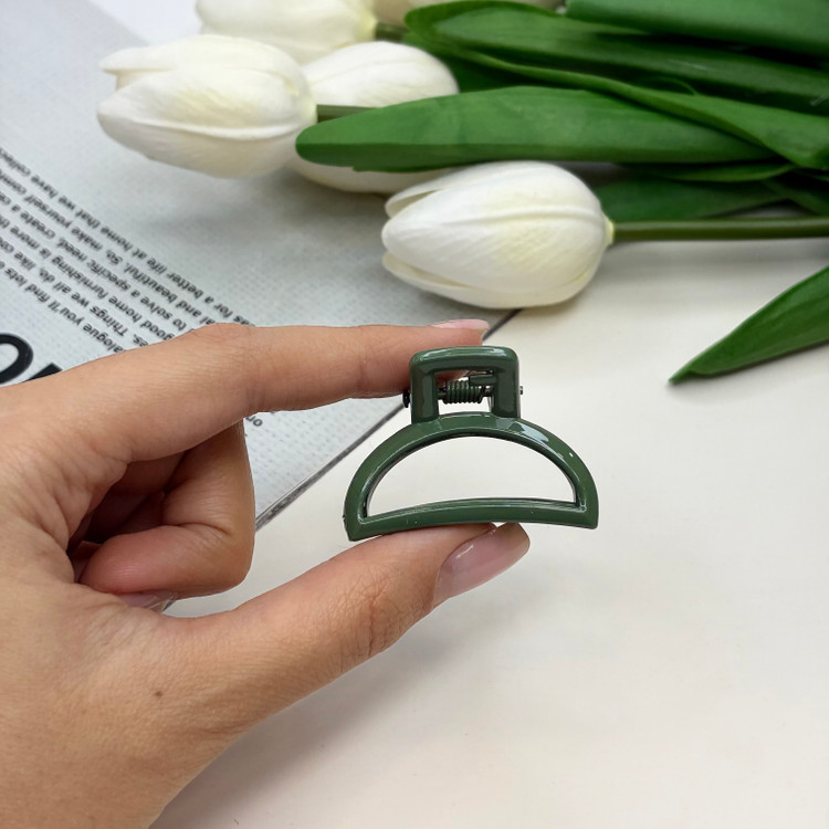 کلیپس مدل نیم دایره سایز کوچک رنگی براق4cm