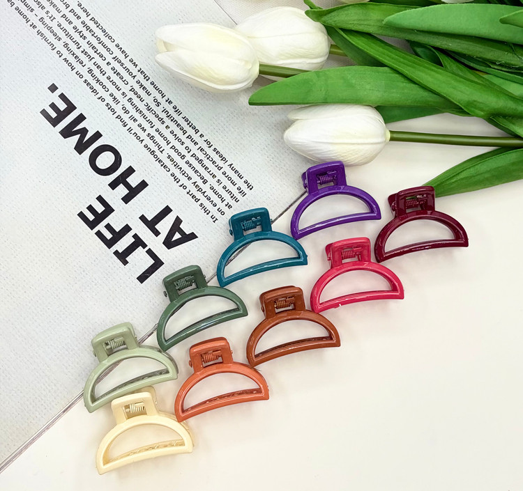 کلیپس مدل نیم دایره سایز کوچک رنگی براق4cm