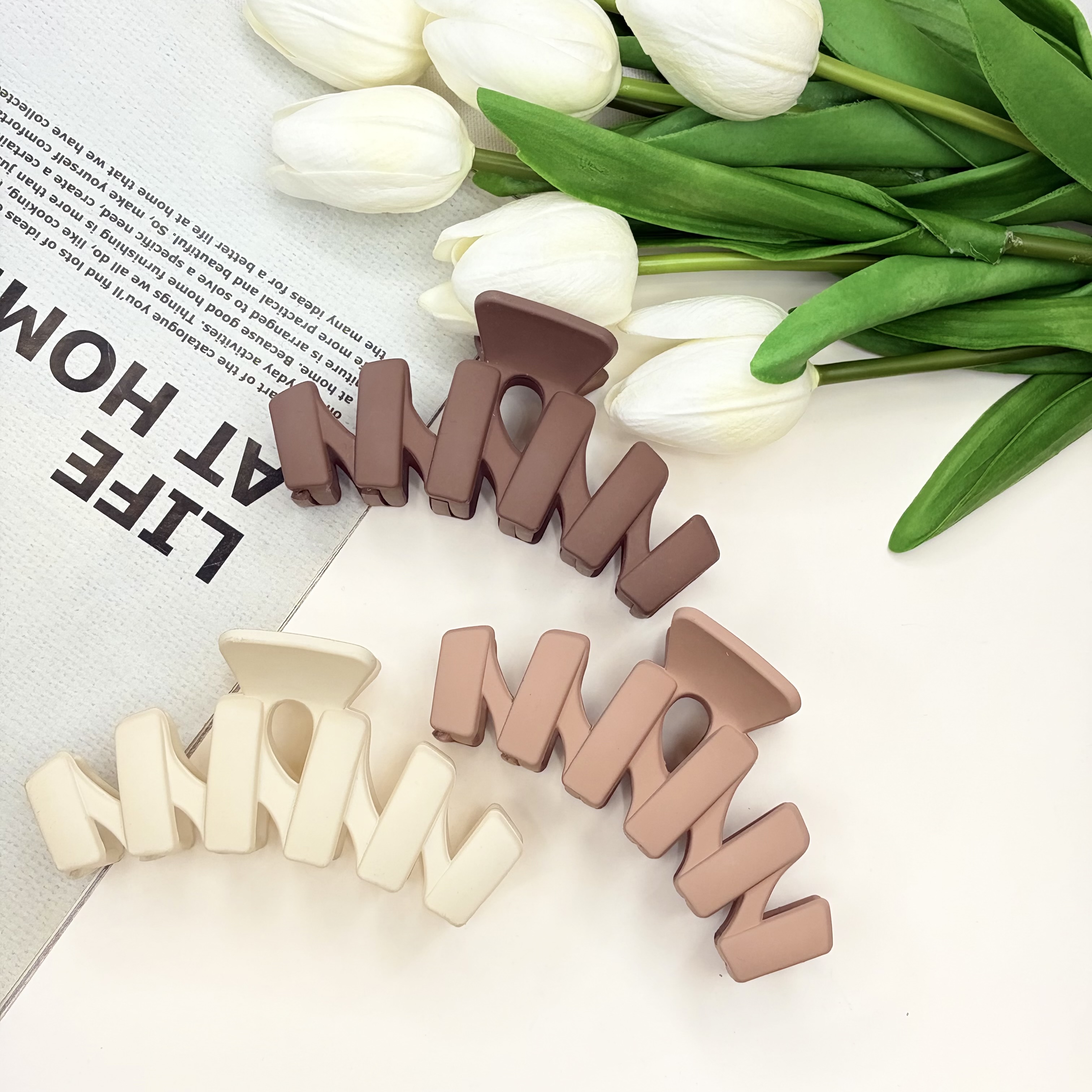 کلیپس مدل کروسان سایز بزرگ رنگی مات9.5cm
