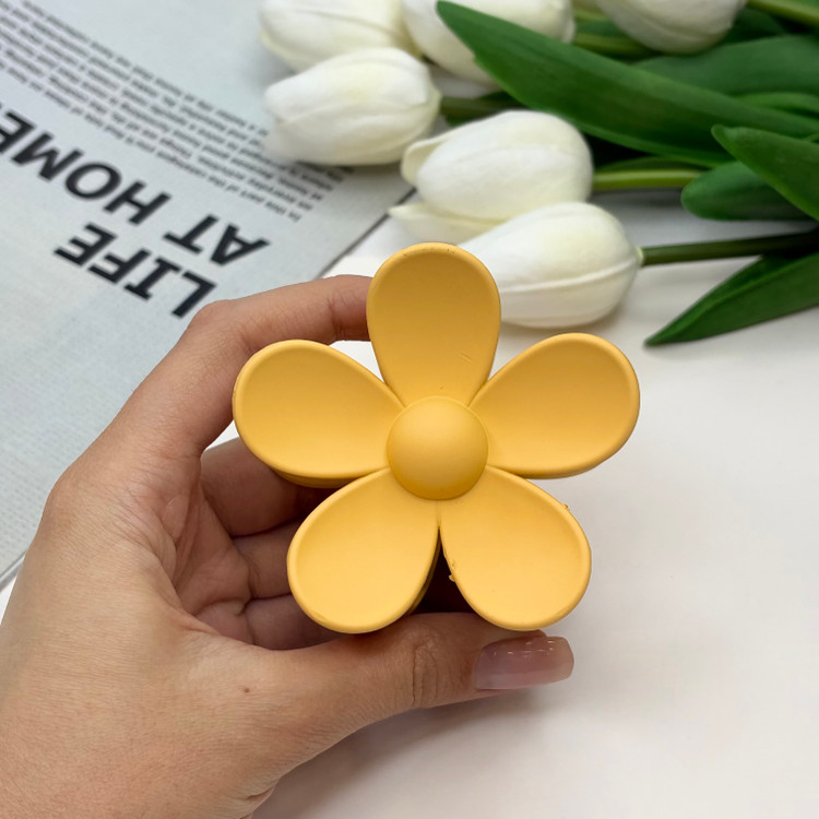 کلیپس طرح گل رنگی سایز بزرگ مات7cm