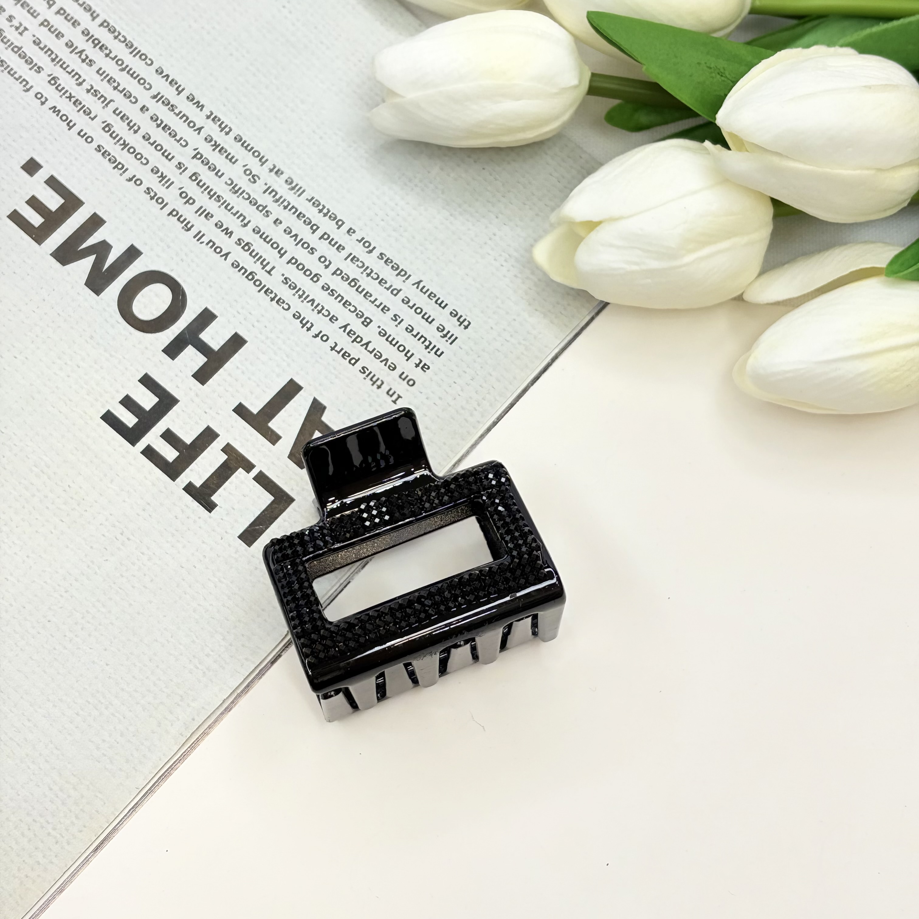 کلیپس ذوزنقه ای نشکن سایز کوچک رنگ مشکی فول نگین5cm