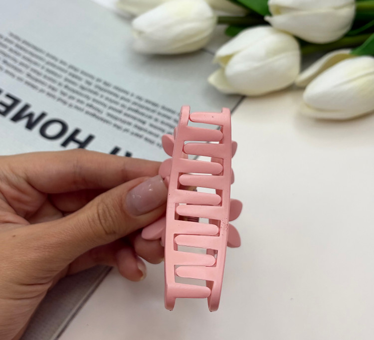 کلیپس نیم دایره مات دو گل سایز متوسط6.5cm