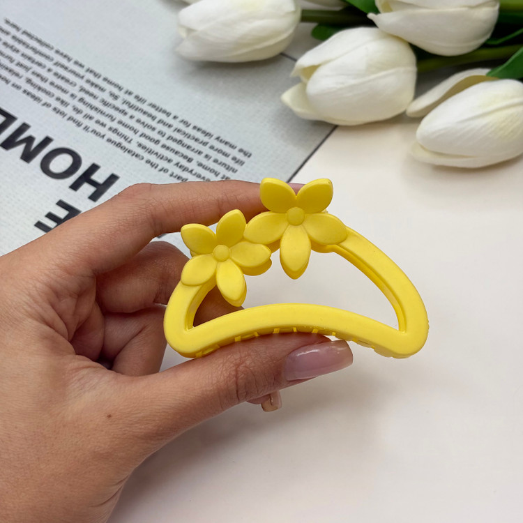 کلیپس نیم دایره مات دو گل سایز متوسط6.5cm