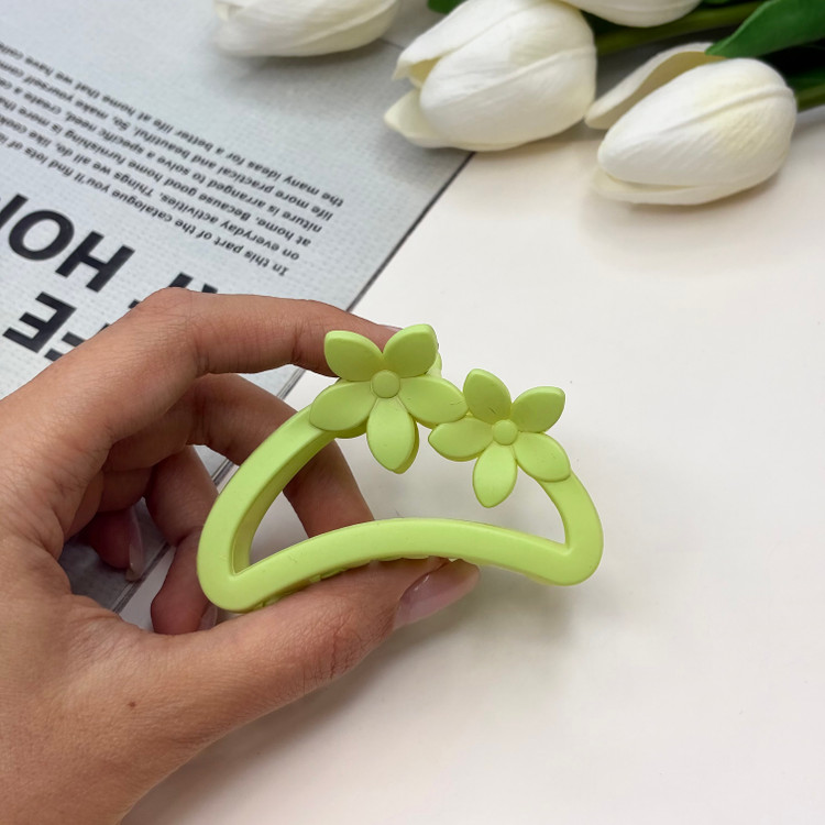 کلیپس نیم دایره مات دو گل سایز متوسط6.5cm