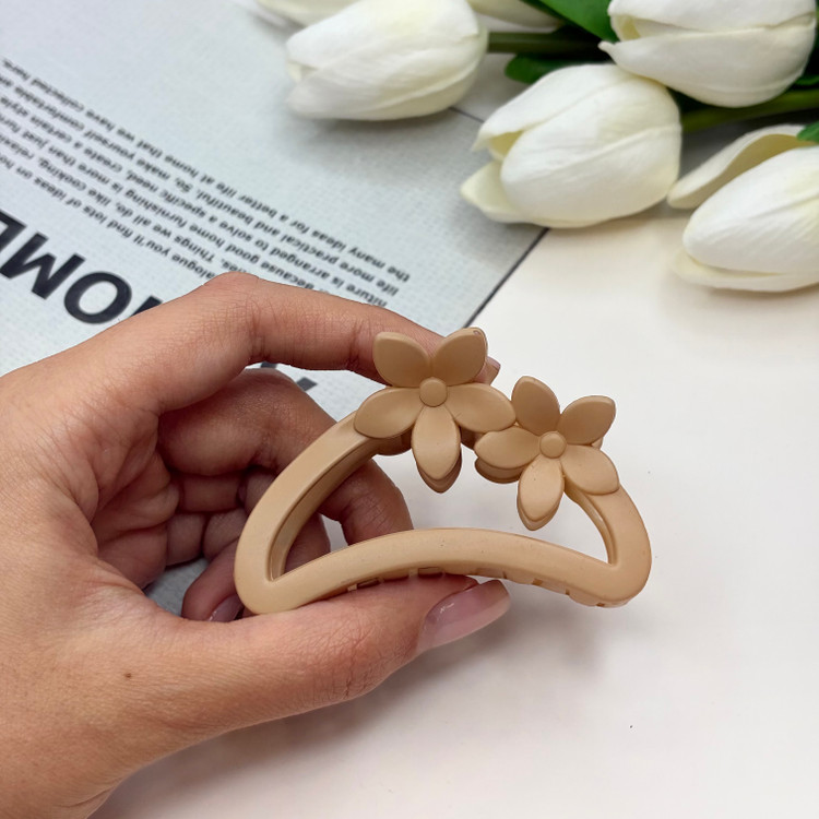 کلیپس نیم دایره مات دو گل سایز متوسط6.5cm