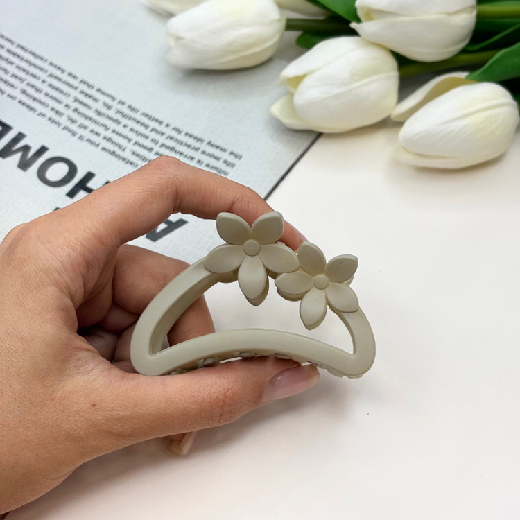 کلیپس نیم دایره مات دو گل سایز متوسط6.5cm