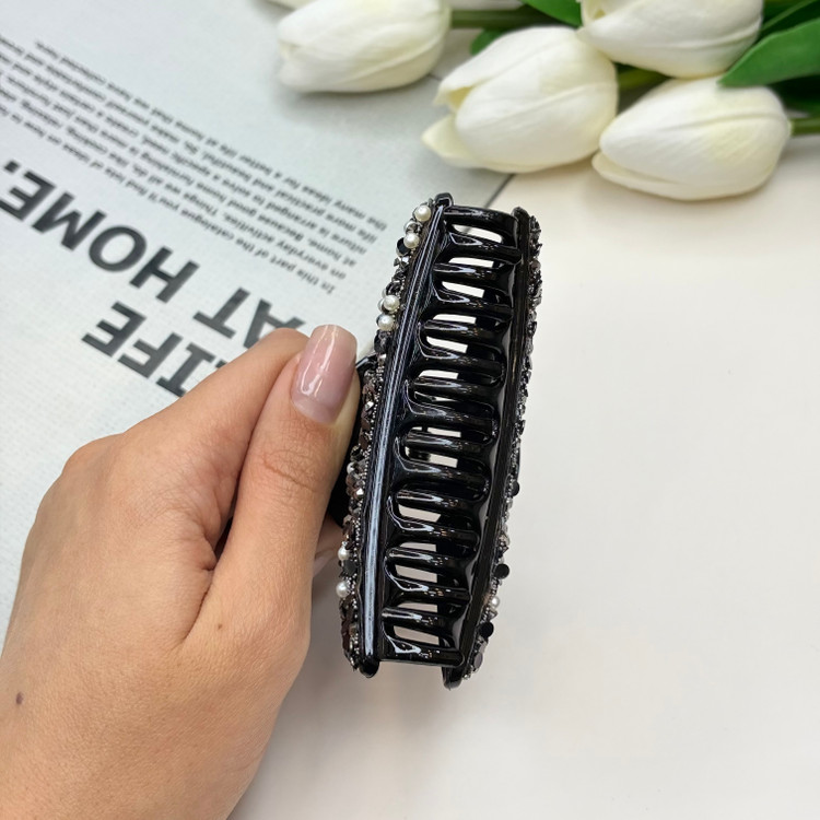 کلیپس نیم دایره نشکن رنگ مشکی فول نگین و مروارید8.5cm
