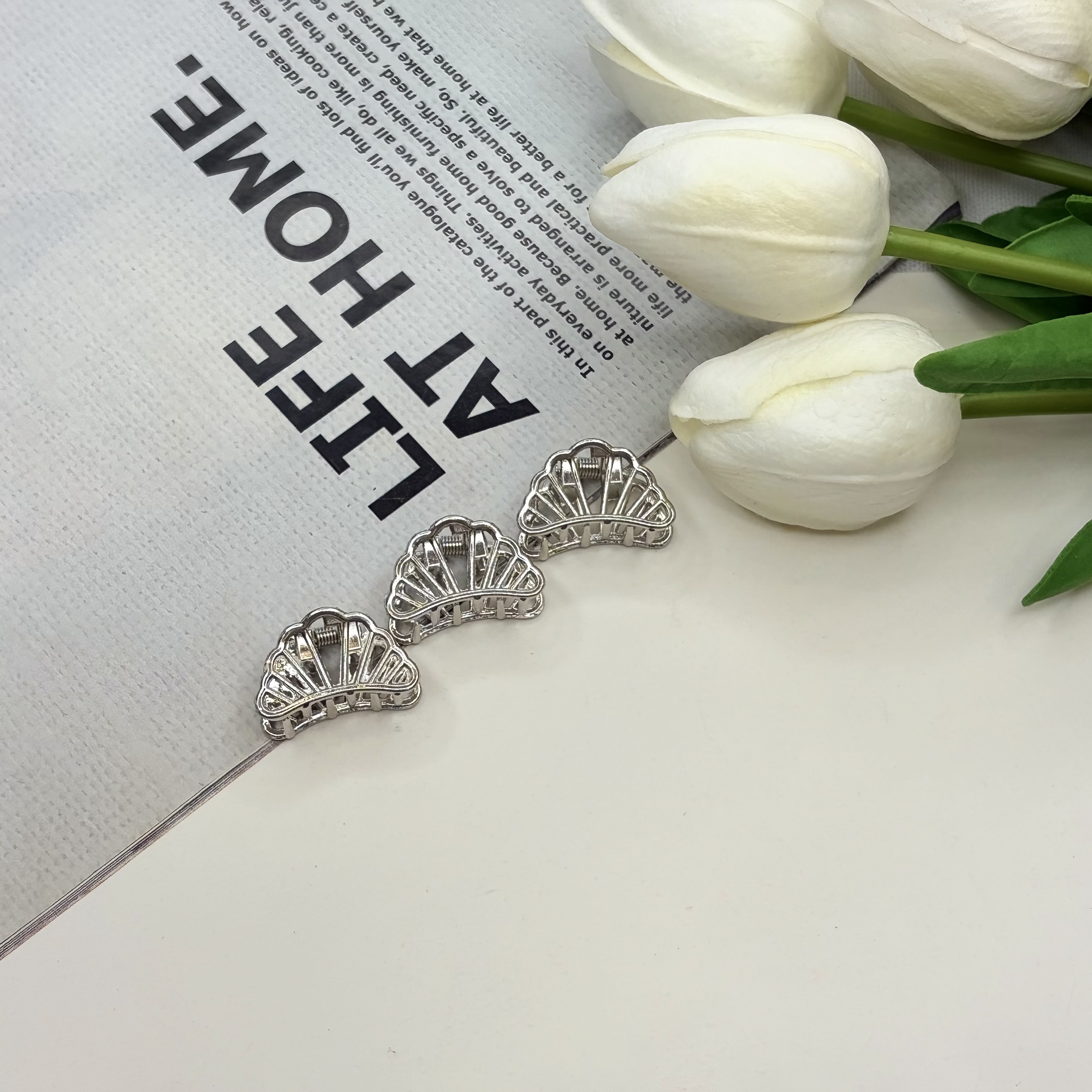 کلیپس فلزی طرح کروسان سایز کوچک رنگ نقره ای2.5cm