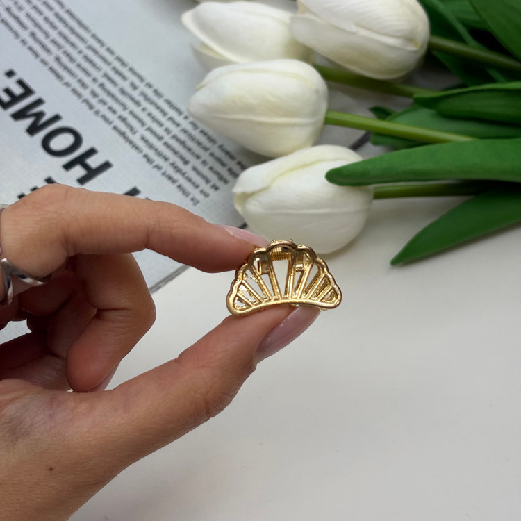 کلیپس فلزی طرح کروسان سایز کوچک2.5cm