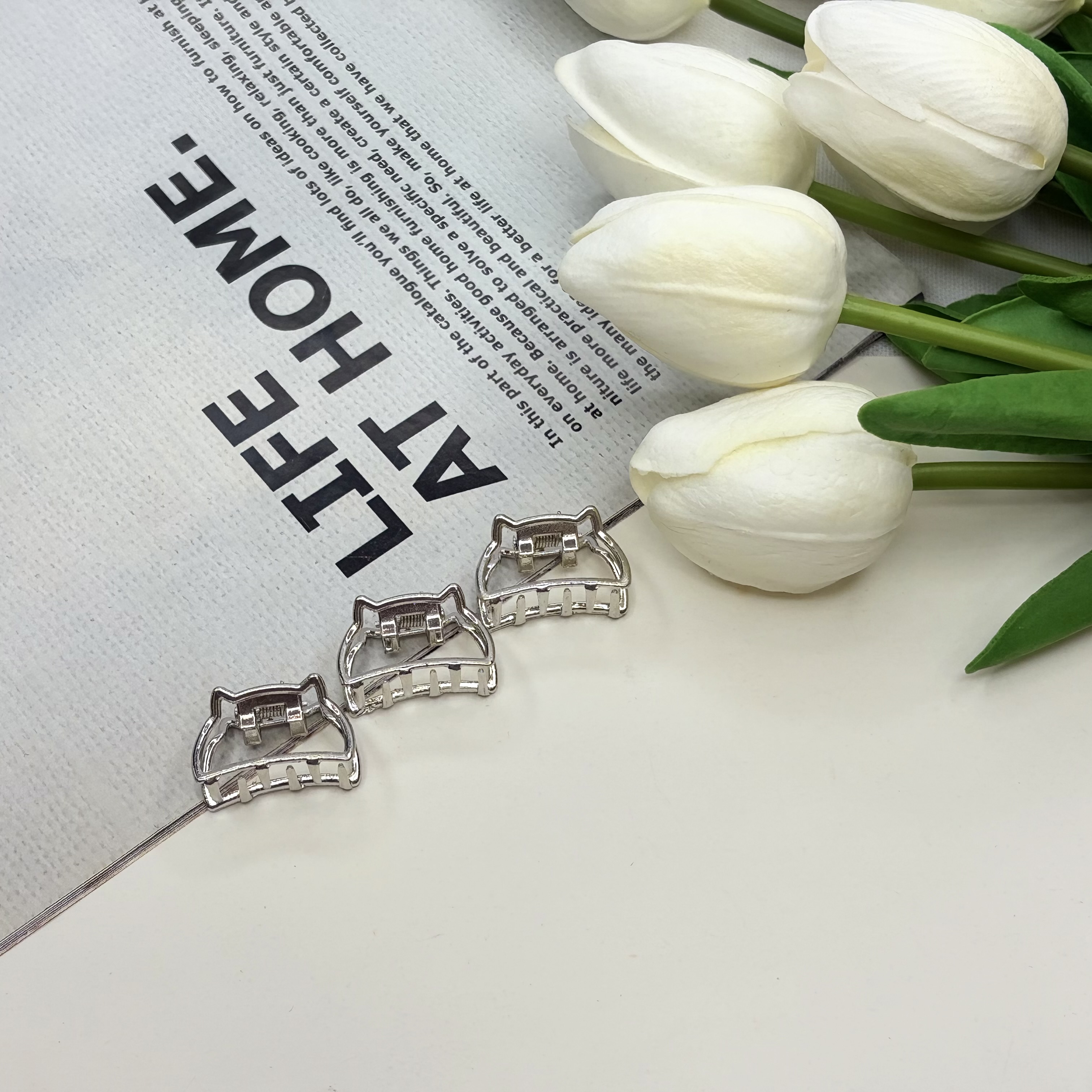 کلیپس فلزی طرح گربه سایز کوچک رنگ نقره ای2.5cm