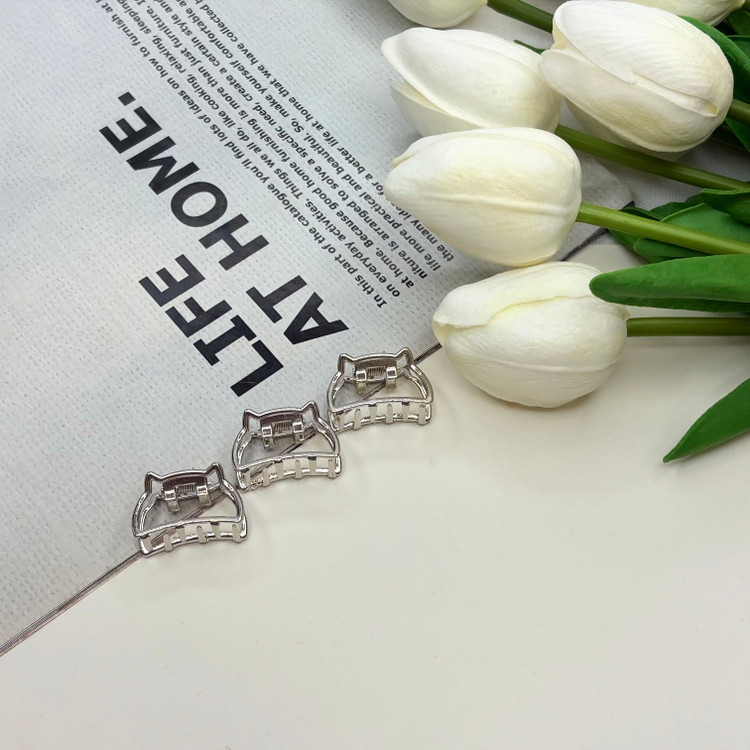 کلیپس فلزی طرح گربه سایز کوچک رنگ نقره ای2.5cm