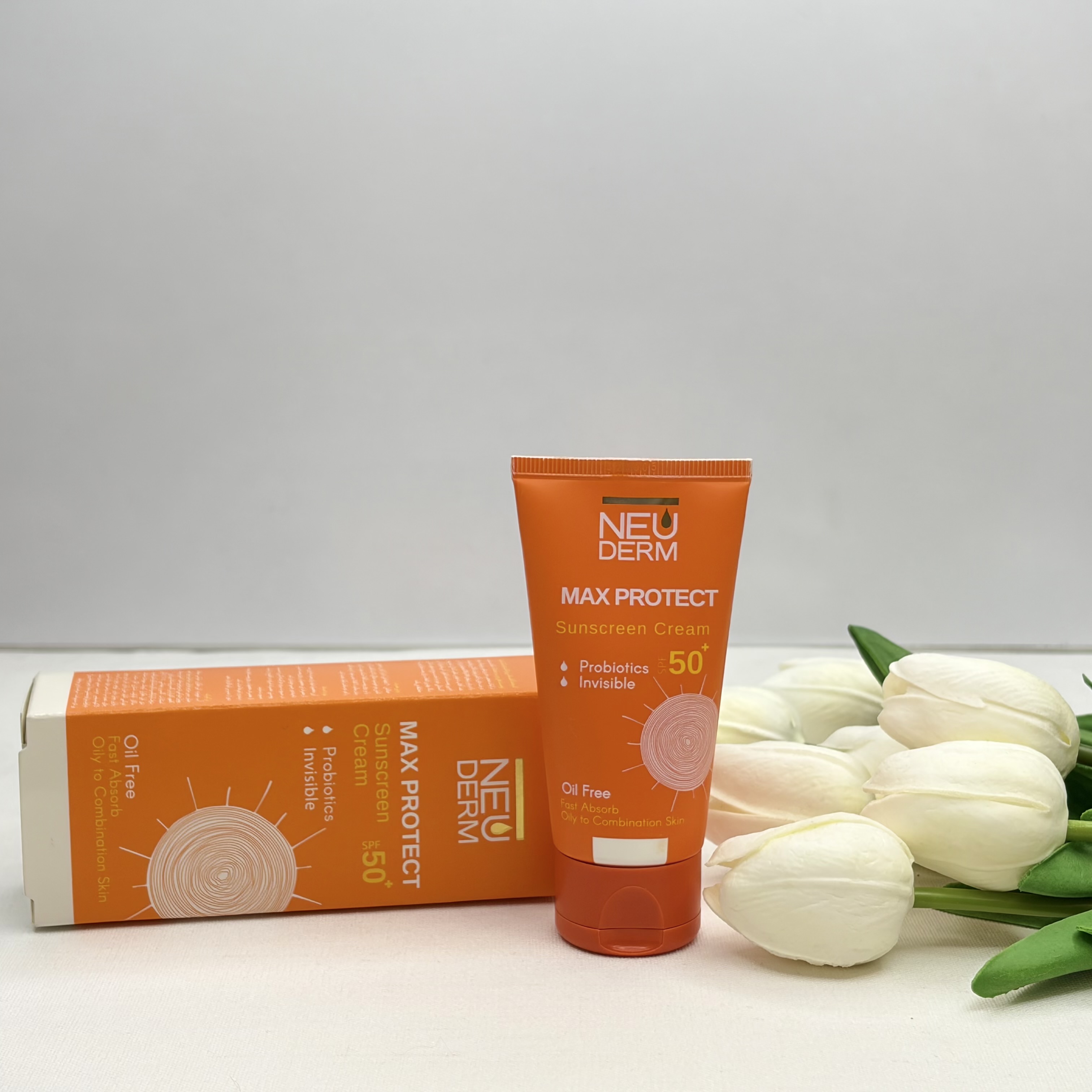 کرم ضدآفتاب مکس پروتکت بی رنگ نئودرم spf 50مناسب پوست های چرب و مختلط50میل