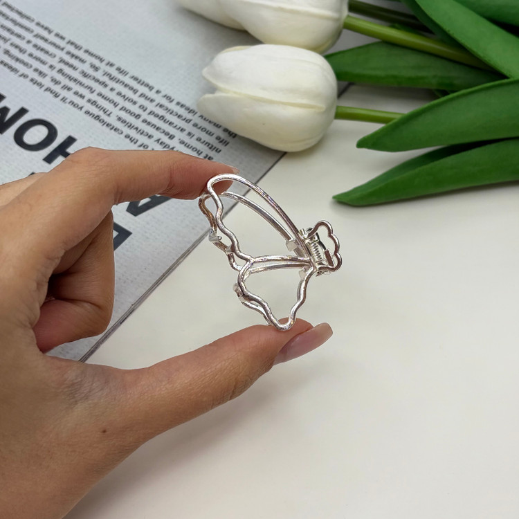کلیپس فلزی طرح پروانه نقره ای براق4.5cm