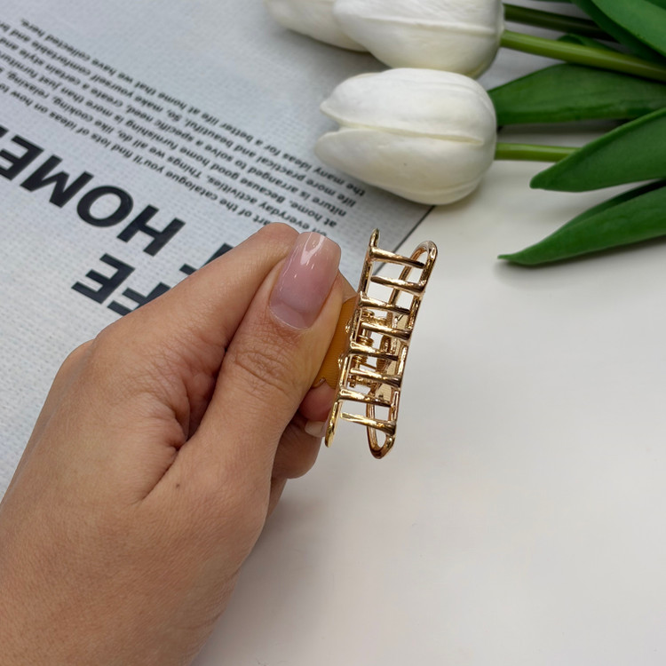 کلیپس فلزی نیم دایره ای طرح خرس پاندا رنگ طلایی براق4cm