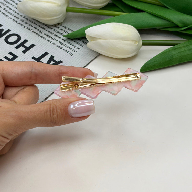 گیره مو انبری رزینی طرحدار صورتی فیروزه ای 6.5cm