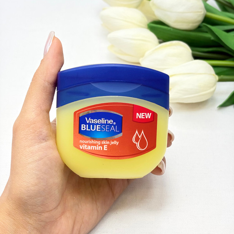 ژل کرم روغنی نرم کننده دست و بدن کاسه ای 100میل ویتامینSeal Vitamin E Moisturizing Petroleum Jelly