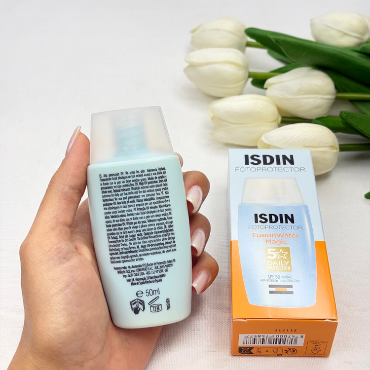 فلوئید ضدآفتاب بدون رنگ SPF50 مدل Fusion Water Magic مناسب انواع پوست، حجم 50 میل کیفیت اماراتی مسترکوالیتی