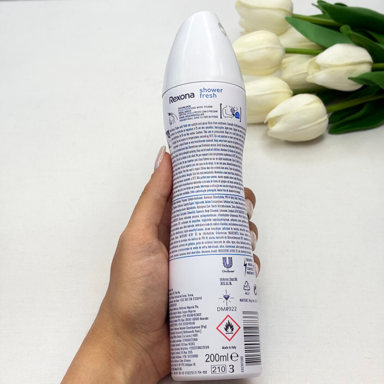 اسپری دئودرانت بدن مدل shower fresh بدون الکل با ماندگاری ۴۸ساعت۲۰۰میل