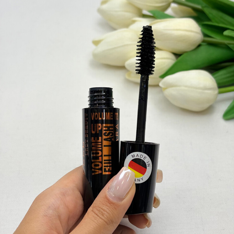 ریمل حجم دهنده قوی مدل کیفیت اماراتی مسترکوالیتیVOLUME UP FULL LASH