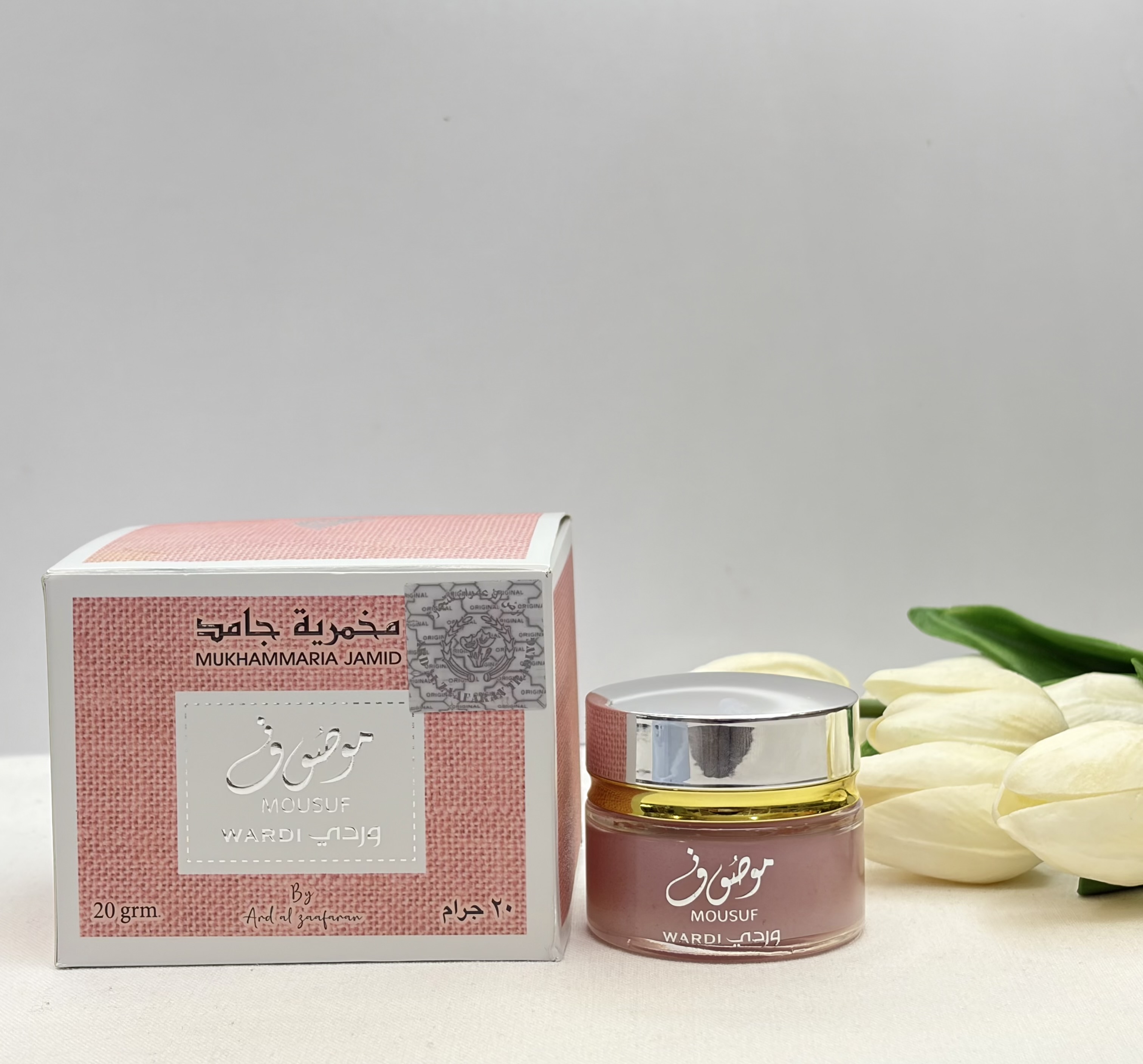 مخمریه جامد،عطر کرمی روغنی مناسب کل بدن و مو حتی نواحی حساس رایحه موصوف وردی صورتی ۲۰گرم