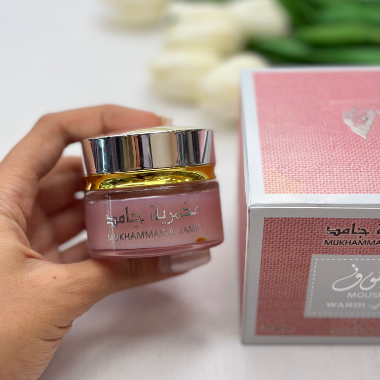 مخمریه جامد،عطر کرمی روغنی مناسب کل بدن و مو حتی نواحی حساس رایحه موصوف وردی صورتی ۲۰گرم
