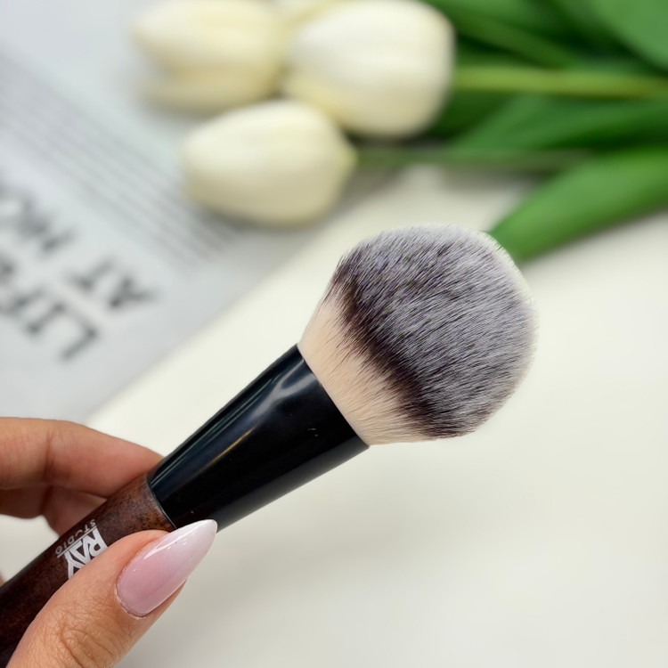 براش رژگونه و پودرفیکس