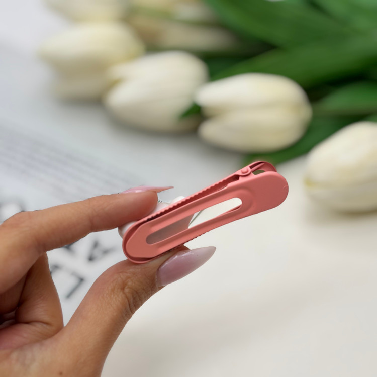 گیره مو انبری پیکسل دار طرح عروسک 6cm