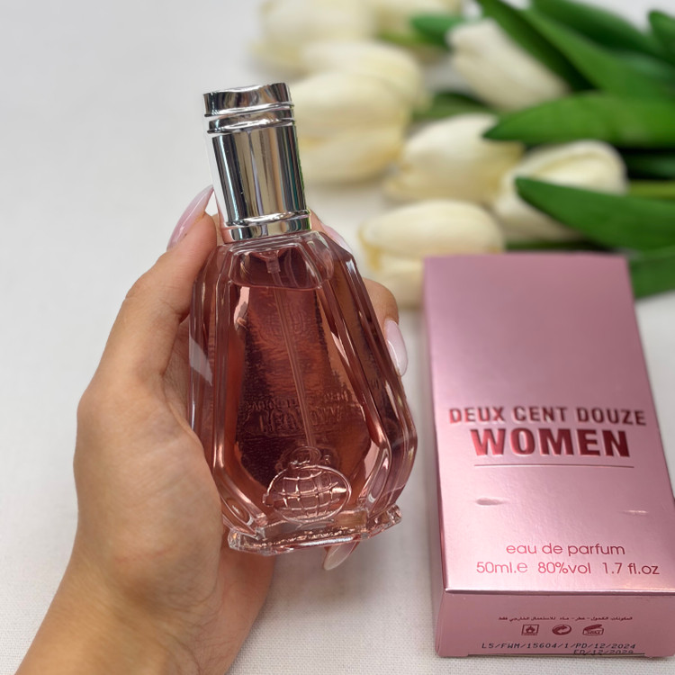 ادکلن عربی رایحه deux cent douse women ماندگاری و پخش بو زیاد ۵۰میل