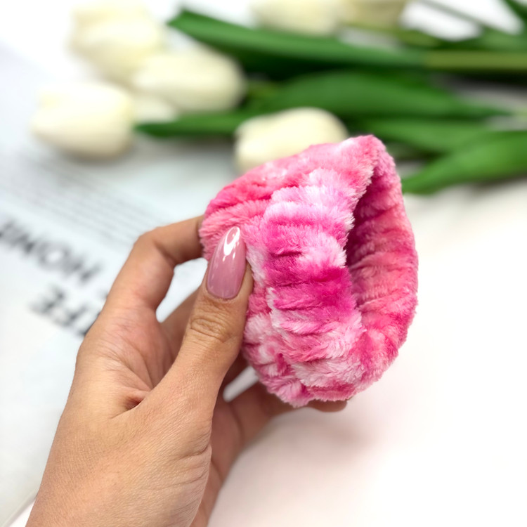 پک هدبند حوله ای و مچ بند مناسب شستشو صورت و روتین پوستی رنگ صورتی آبرنگی