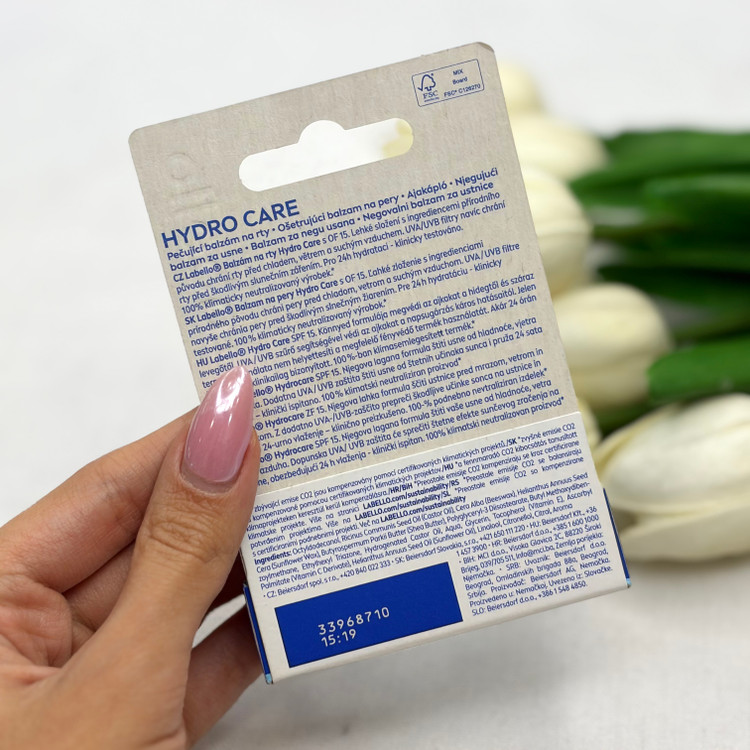 بالم لب آبرسان و ترمیم کننده دارای spf15