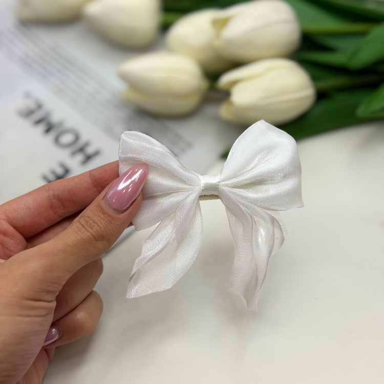 گیره مو انبری تکی طرح پاپیون پینترستی رنگ سفید