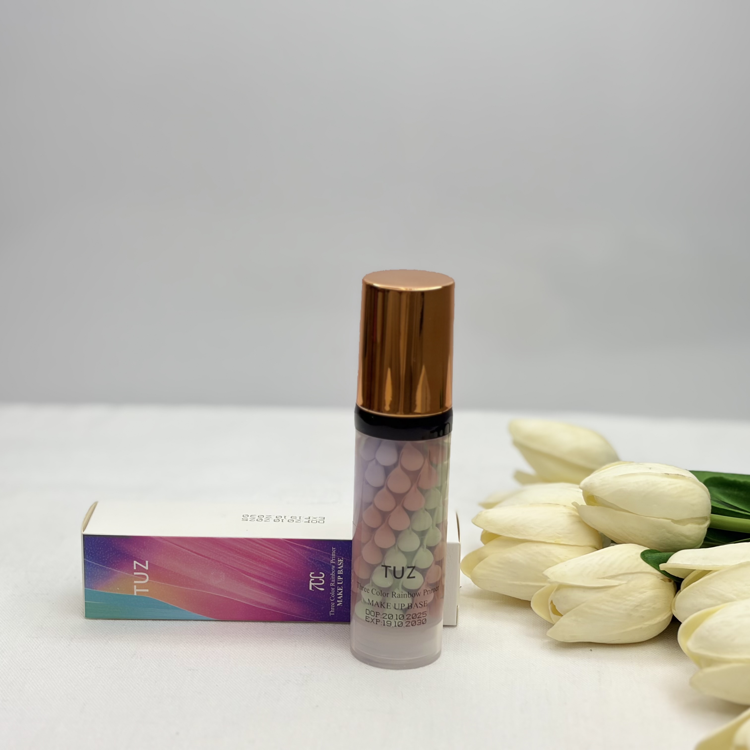 پرایمر رنگین کمانی مدل 7CC با وزن 40 گرم، تثبیت‌کننده آرایش، جلوگیری از چرب شدن و براقی پوست