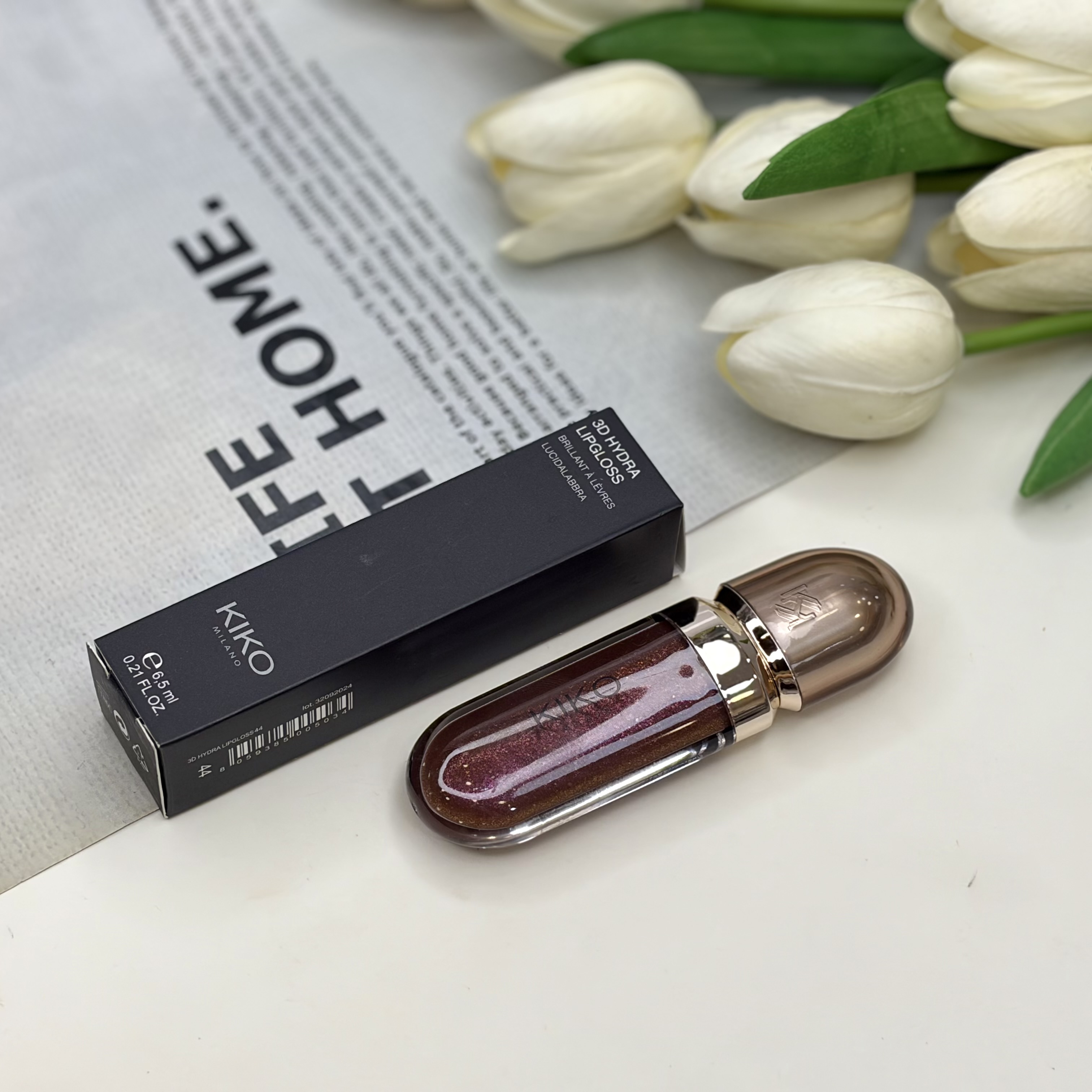 لیپ گلاس قهوه ایdissruptive brown شاین شماره 44  کیفیت اماراتی مسترکوالیتی3D Hydra Lipgloss