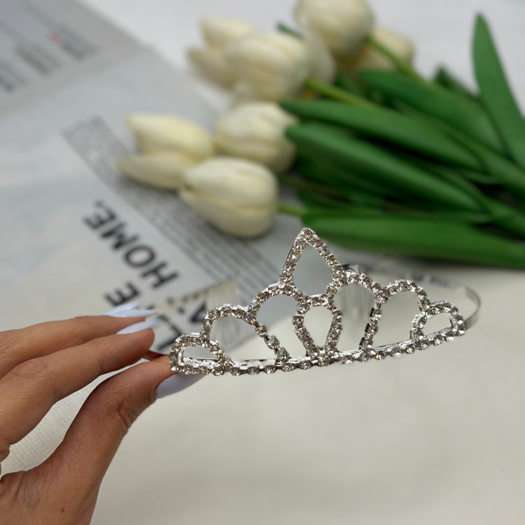 تل سر طرح تاج فول نگین شانه دار نقره ای مدل اشک
