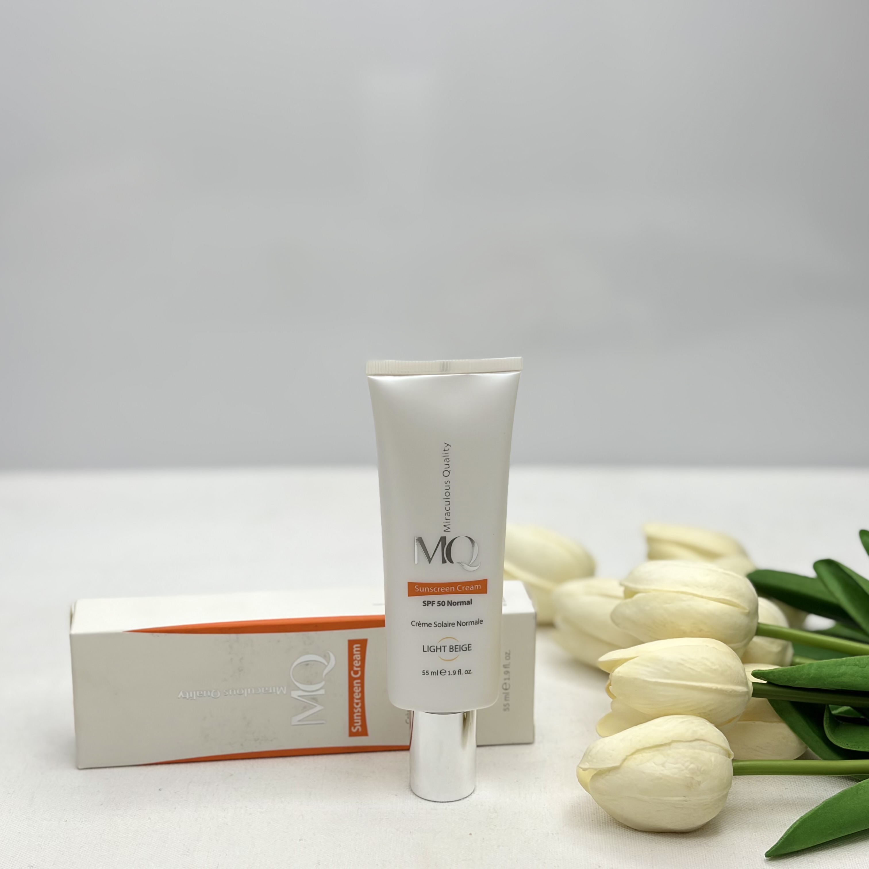 کرم ضد آفتاب SPF50 نرمالnormal ام کیو MQ مدل Creme Solaire Sans Huile بژ روشنLight Beigeمناسب پوست نرمال و خشک55ml