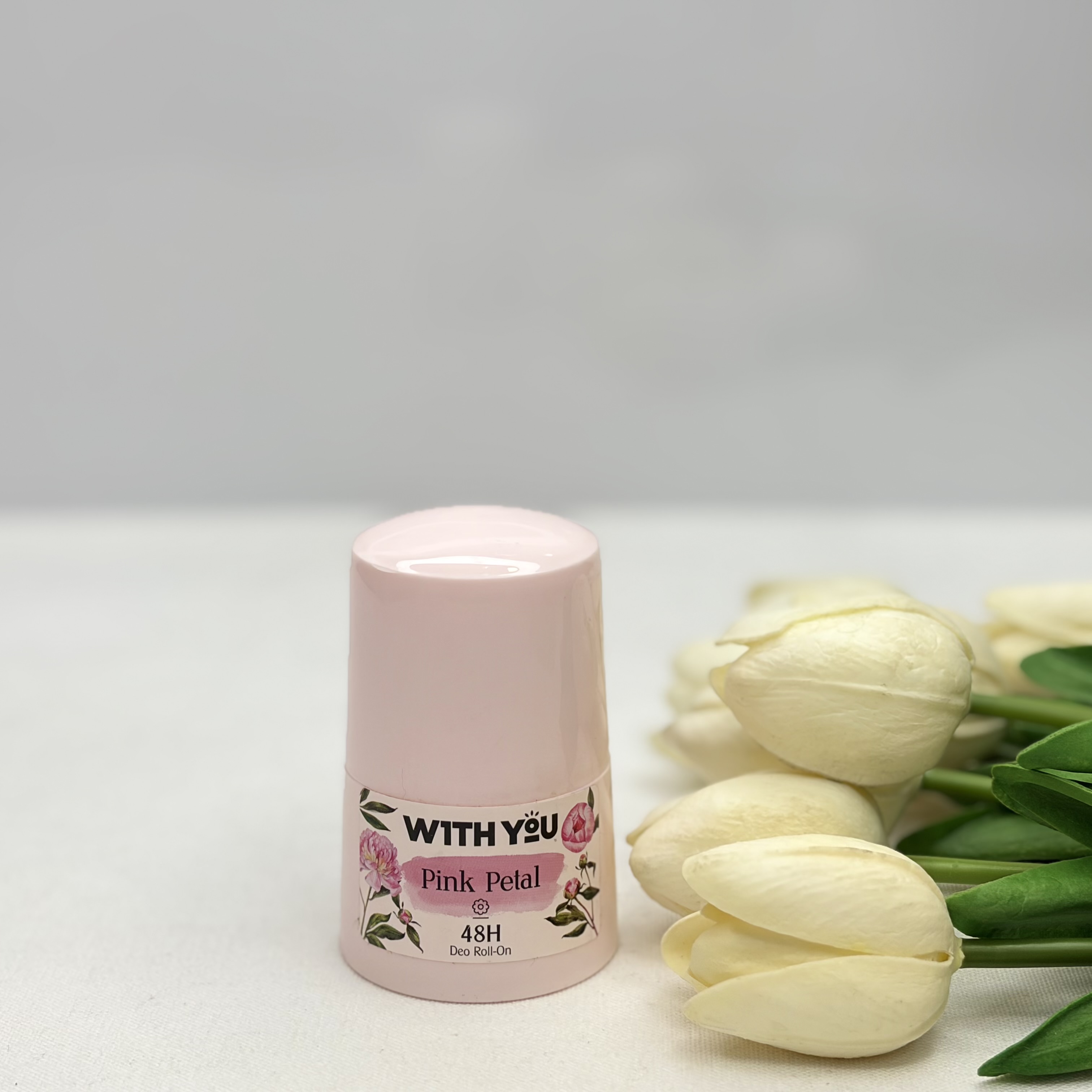 مام رول ضد تعریق دئودورانت زنانه ویت یو مدل Pink Petal حجم 50 میل 48 ساعته دارای گلیسیرین